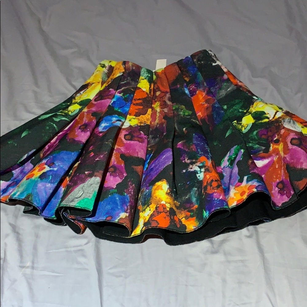 Floral mini skirt